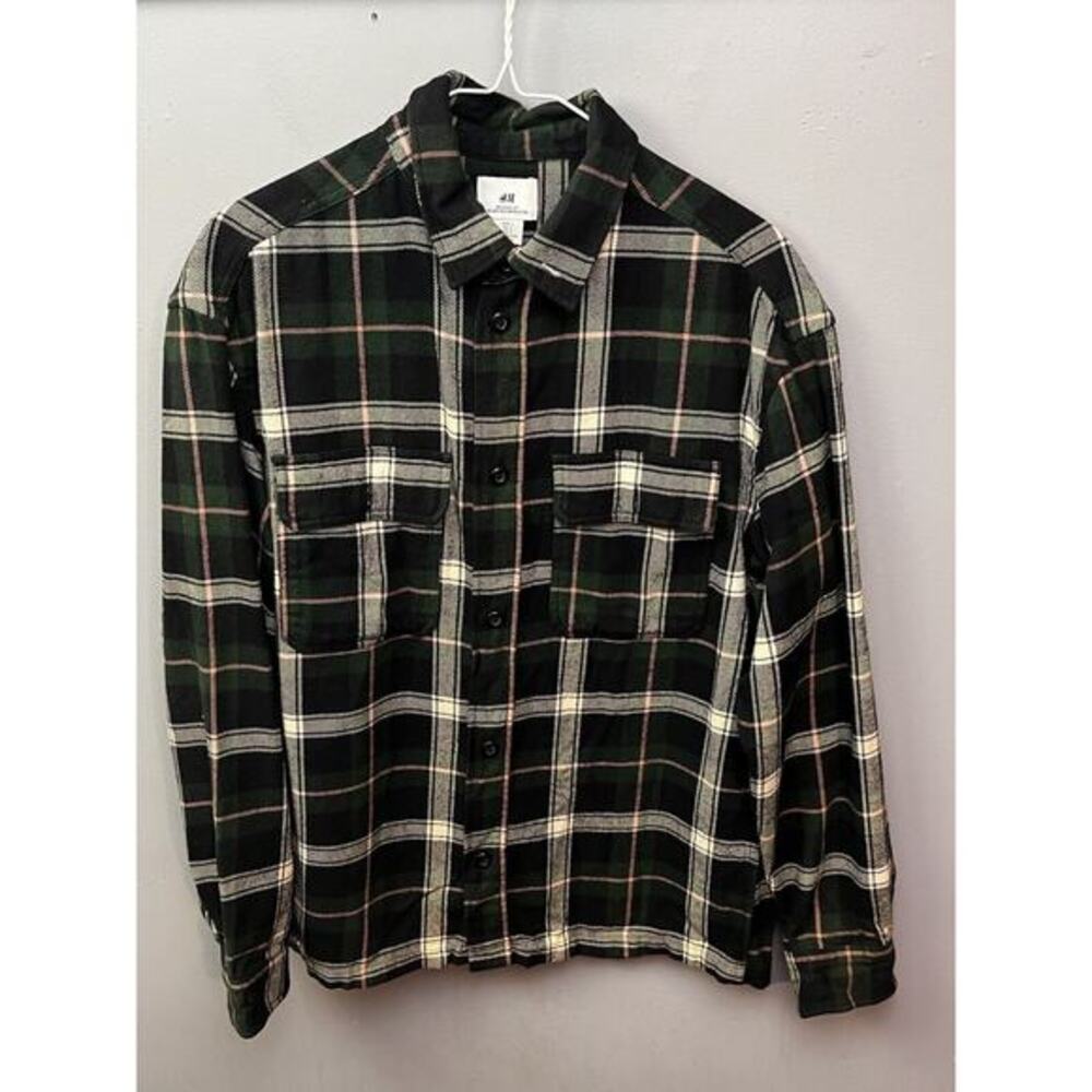 H&M Flannel Shirt Mens Small Green Plaid Long Sleeve Button Down Relaxed Fit